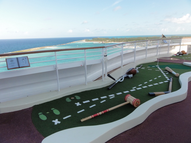 Goofy Golf on the Disney Fantasy