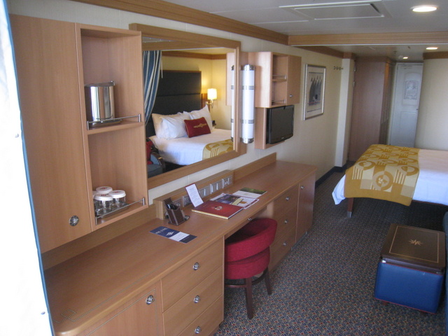 disney cruise fantasy deluxe oceanview stateroom with verandah
