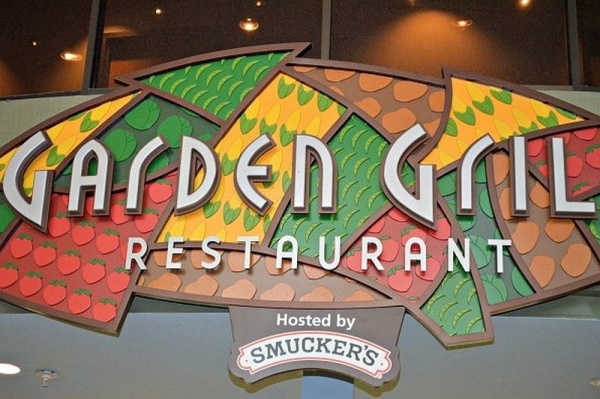 Garden Grill Character Fun (and Dinner too!)