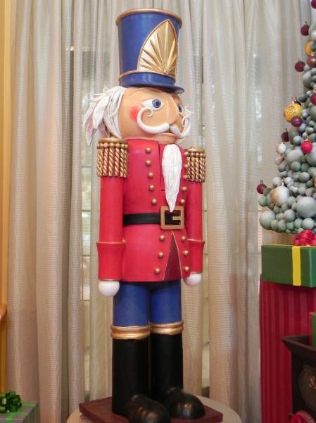 WDW Swan and Dolphin Holiday Entirely edible nutcracker