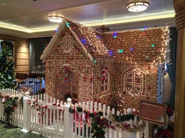 DCL Fantasy Gingerbread House