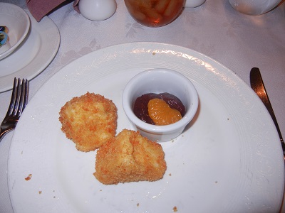 Deep fried brie with cranberry chutney Deep fried brie with cranberry chutney