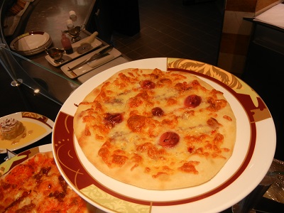 Gorgonzola and grape flatbread Gorganzola and grape flatbread