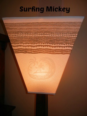 3-bedroom villa lamp with surfining Mickey