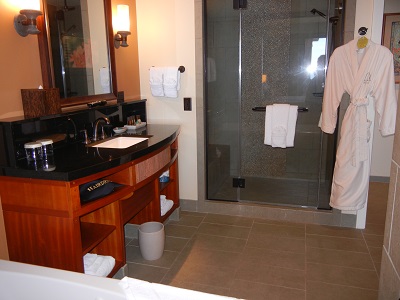 3-bedroom villa master bath