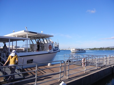 Boat out to USS Arizona