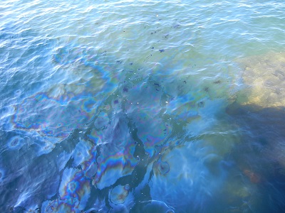 Leaking oil Leaking oil