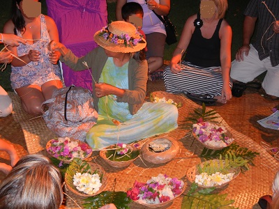 Lei making before the Starlit Hui