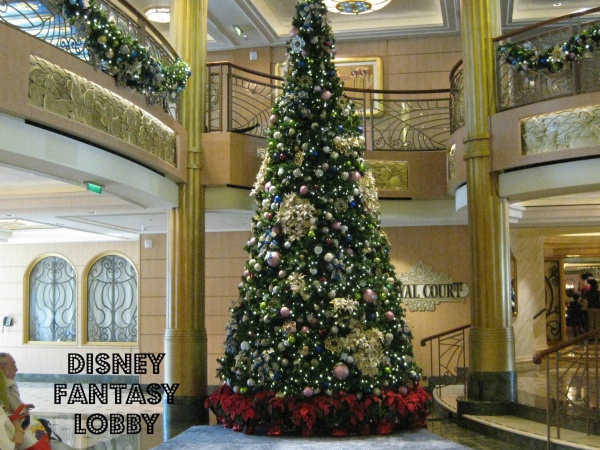 Disney Cruise Line – Festive Holiday Decor