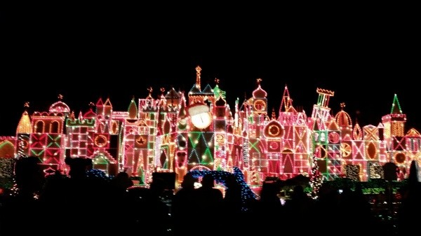 Thousands of twinkling lights at Small World