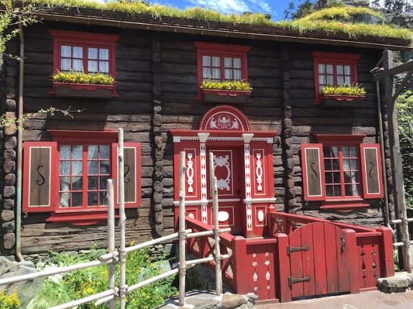 Anna and Elsa's summer home at Royal Sommerhus - Epcot's Norway Pavilion Anna and Elsa's summer home at Royal Sommerhus - Epcot's Norway Pavilion
