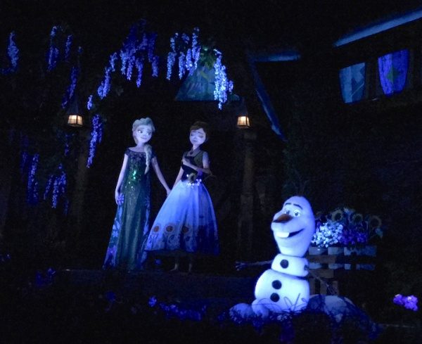 Sisterly Love between Anna and Elsa along with Olaf - Frozen Ever After - Epcot's Norway Pavilion Sisterly Love between Anna and Elsa along with Olaf - Frozen Ever After - Epcot's Norway Pavilion