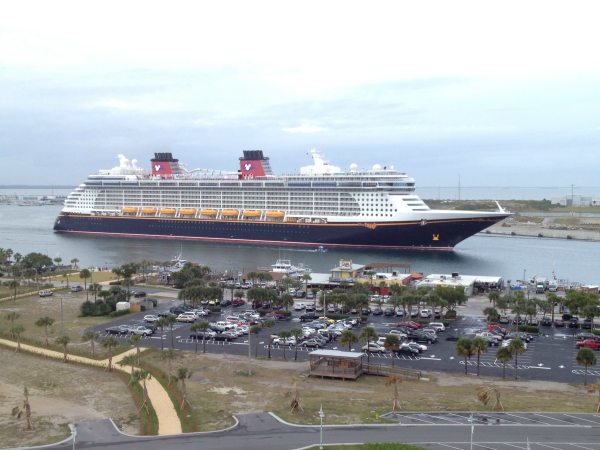 Disney Fantasy sailing out of Port Canaveral, Fl and returning to same port is a closed loop sailing.