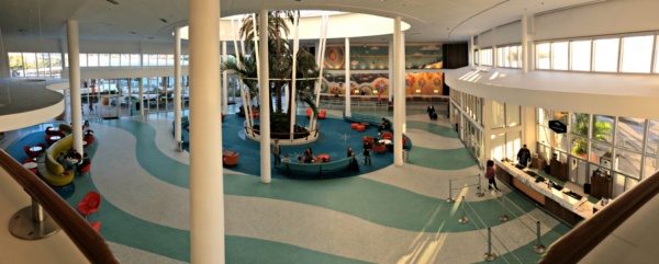 Lobby Cabana Bay Lobby