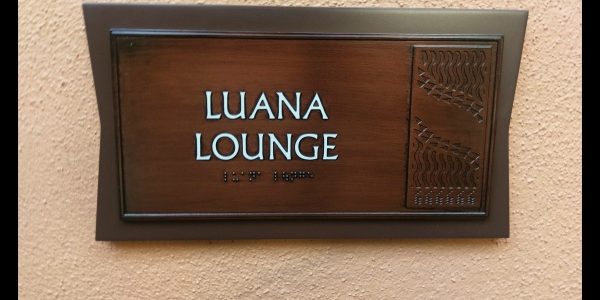 Luana Lounge at Aulani (a great place to get ready for your flight home) Luana Lounge at Aulani (a great place to get ready for your flight home)