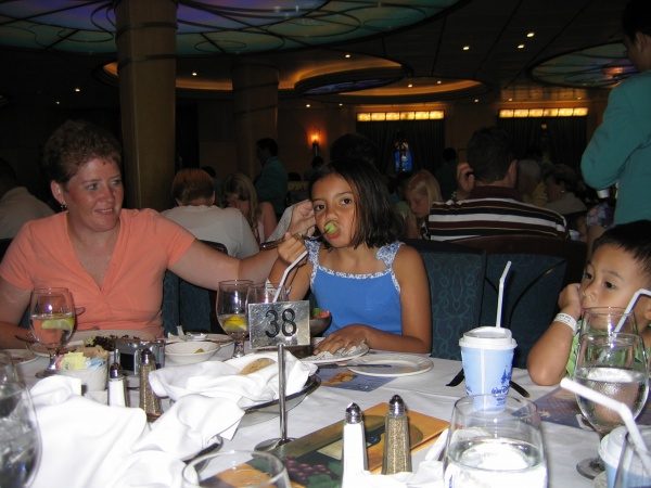 YoungTableManners Young Table Manners