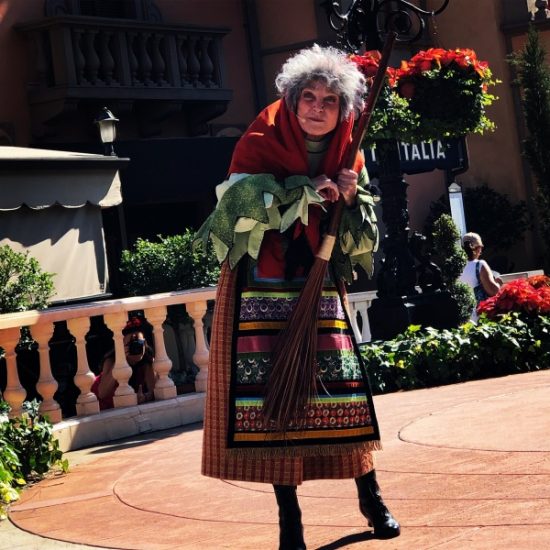 La Befana telling Christmas stories in Italy