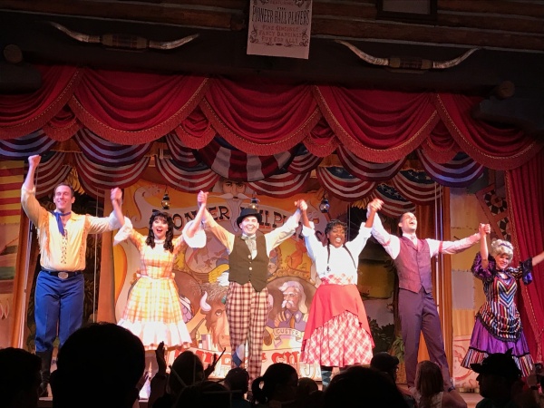 Hoop Dee Doo Cast