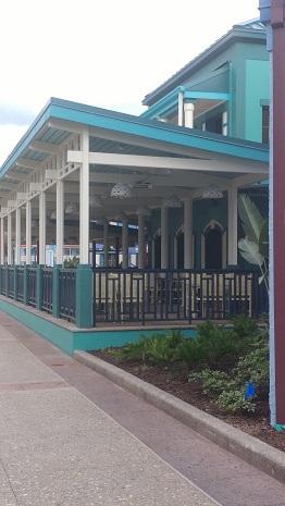 Outside seating for Centertown Market