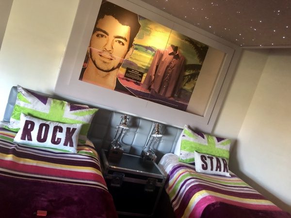 hrh blog 2 Twin beds