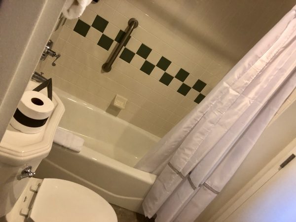 Tub / shower