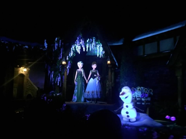 Frozen Ever After Disney Attractions without Height Requirements