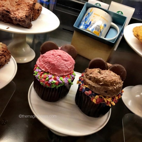 WDW Starbucks Cupcakes