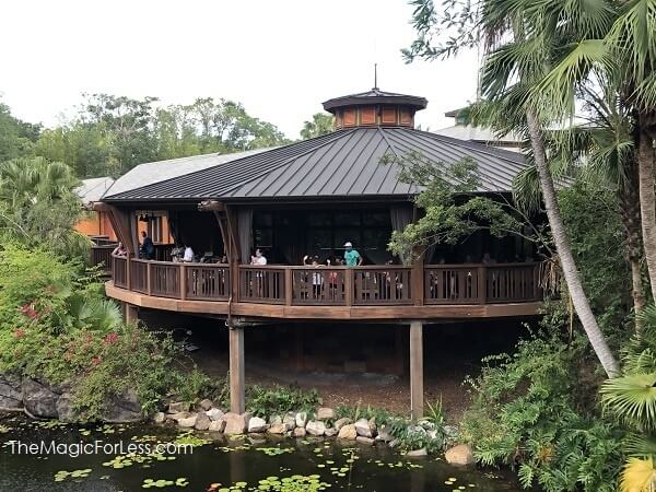 Walt Disney World Lounges: Relaxed Dining Currently Available