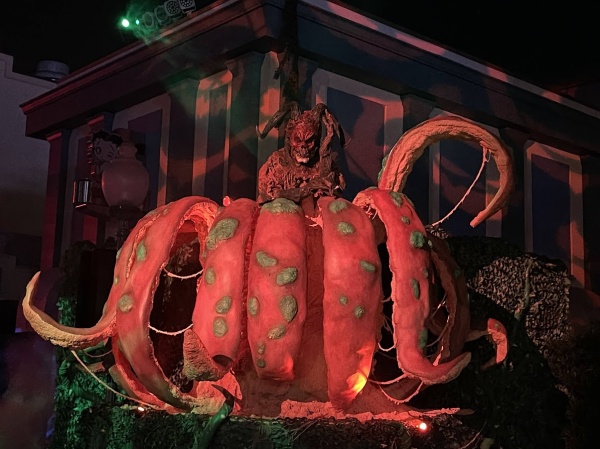 The Pumpkin Lord reaching out of a giant pumpkin at Halloween Horror Nights
