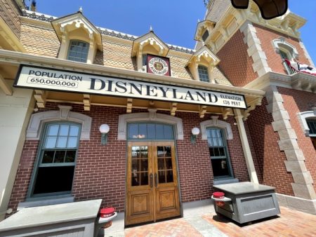 Best Reasons to Plan a Disneyland Resort Vacation This Summer