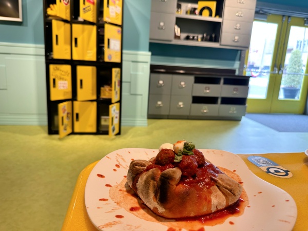 Minon Cafe Food at Universal's Minion Land