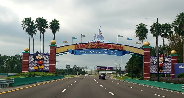 5 Hacks to Save Money on a Walt Disney World Vacation