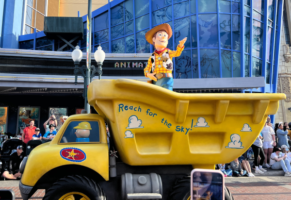 Guide to the “Better Together: A Pixar Pals Celebration!” Parade