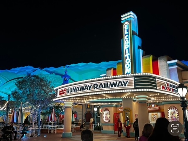 Pick These Lightning Lane Attractions at the Disneyland Resort