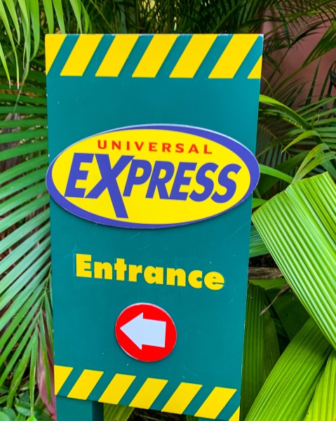Universal Express Pass attraction entrance sign