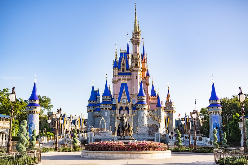 Cinderella Castle - Subscribe to Magical Notifications - a Disney Destination Discount Newsletter.