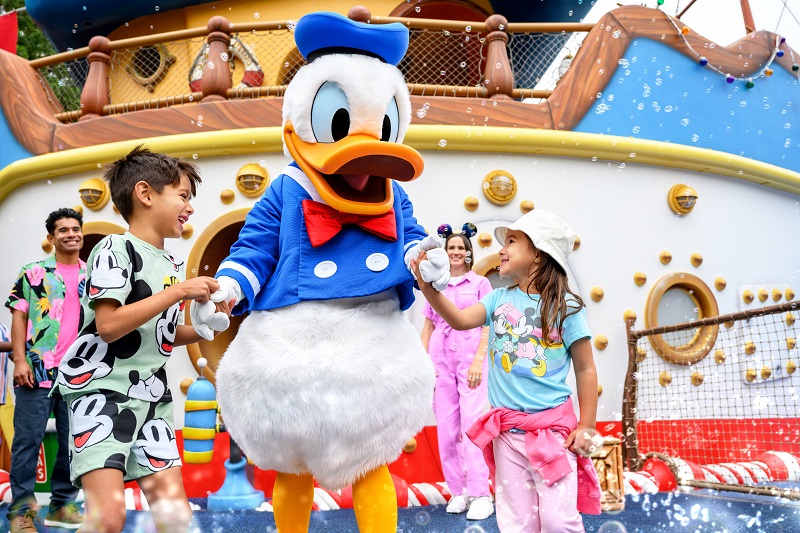 DL ToonTown Donald 