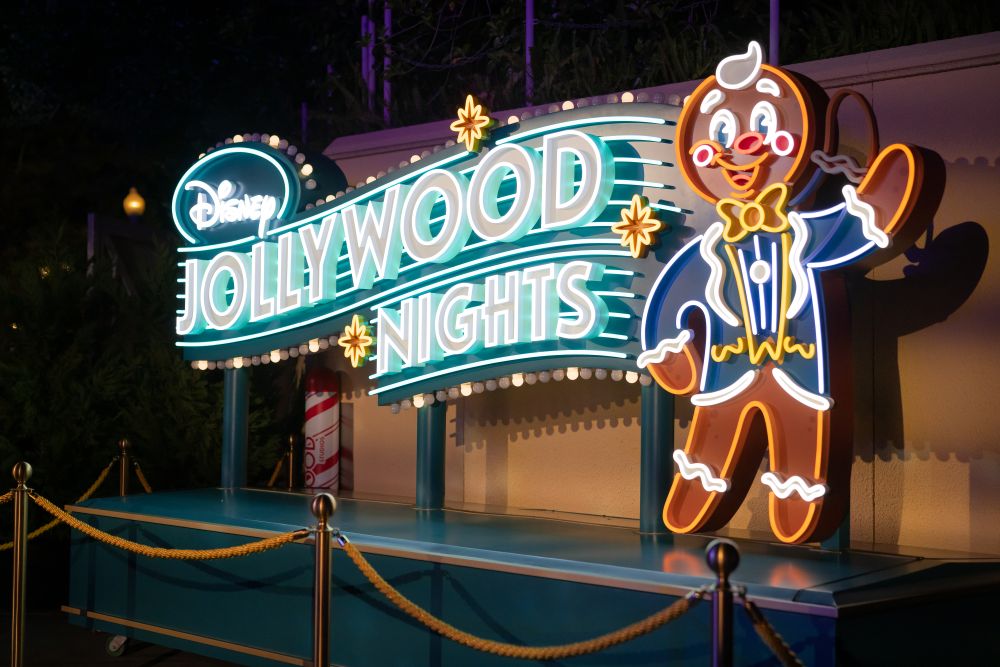 Disney Jollywood Nights neon sign