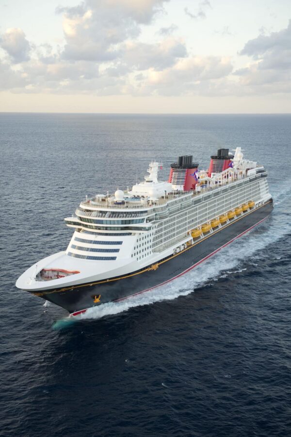 Disney Dream as Sea