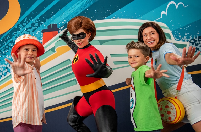 Pixar Day at Sea - Mrs Incredible